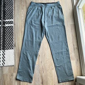 Lululemon Mens grayish green pant